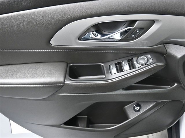 Used 2023 Chevrolet Traverse LT image 13