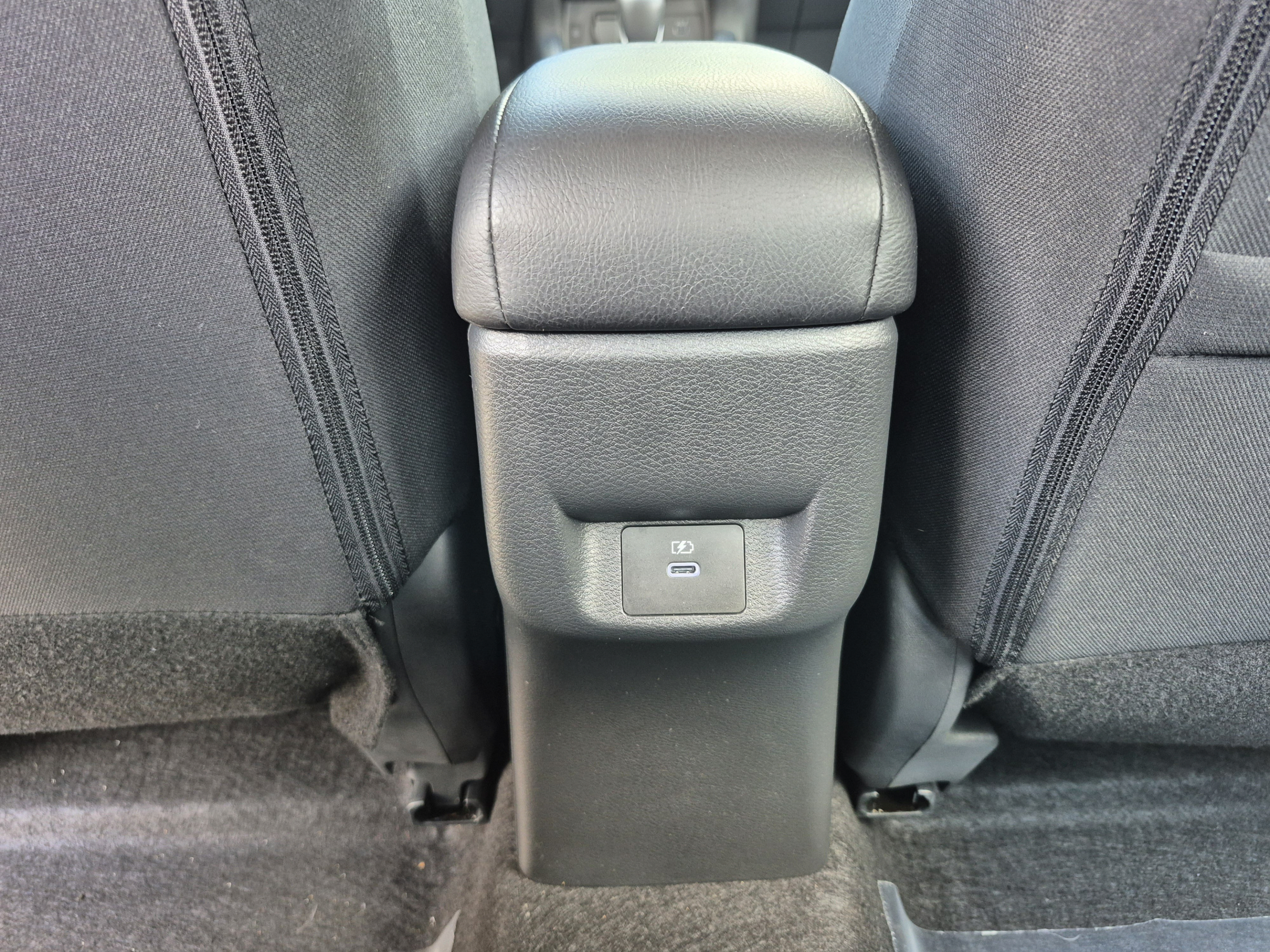 Certified 2025 Nissan Versa SR w/ Trunk Package FWD image 16