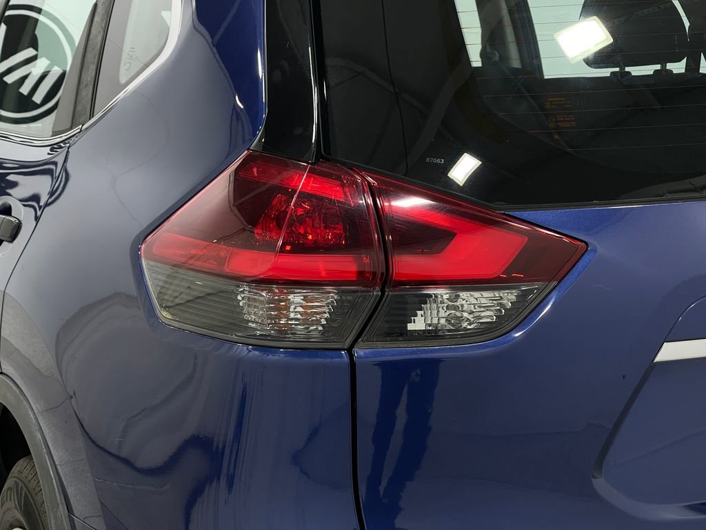 Used 2019 Nissan Rogue S image 30