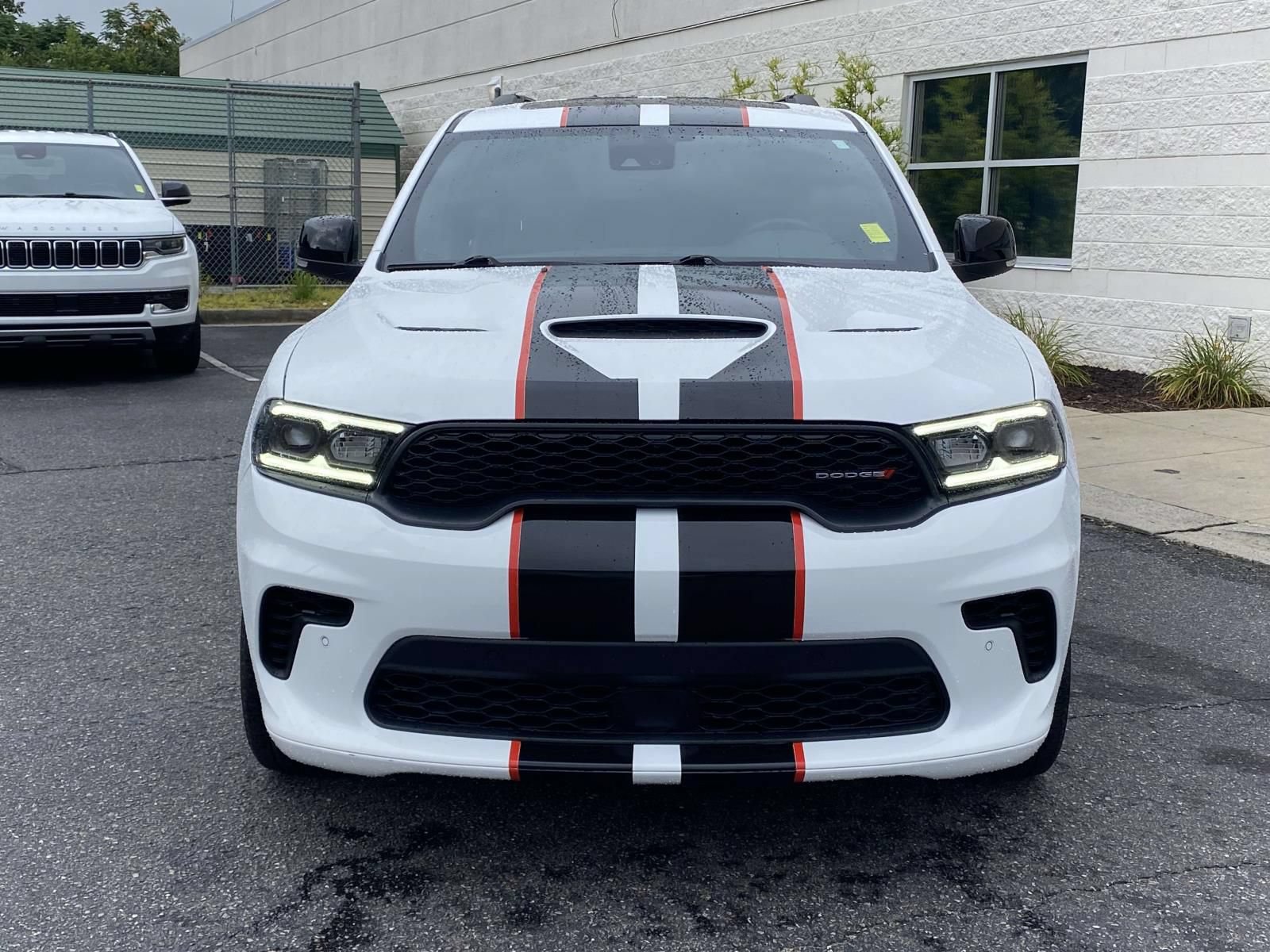 Used 2024 Dodge Durango R/T RWD image 2