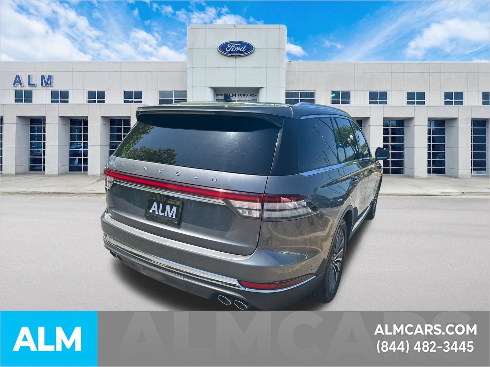 Used 2021 Lincoln Aviator Reserve w/ Class IV Trailer Tow Package RWD image 5