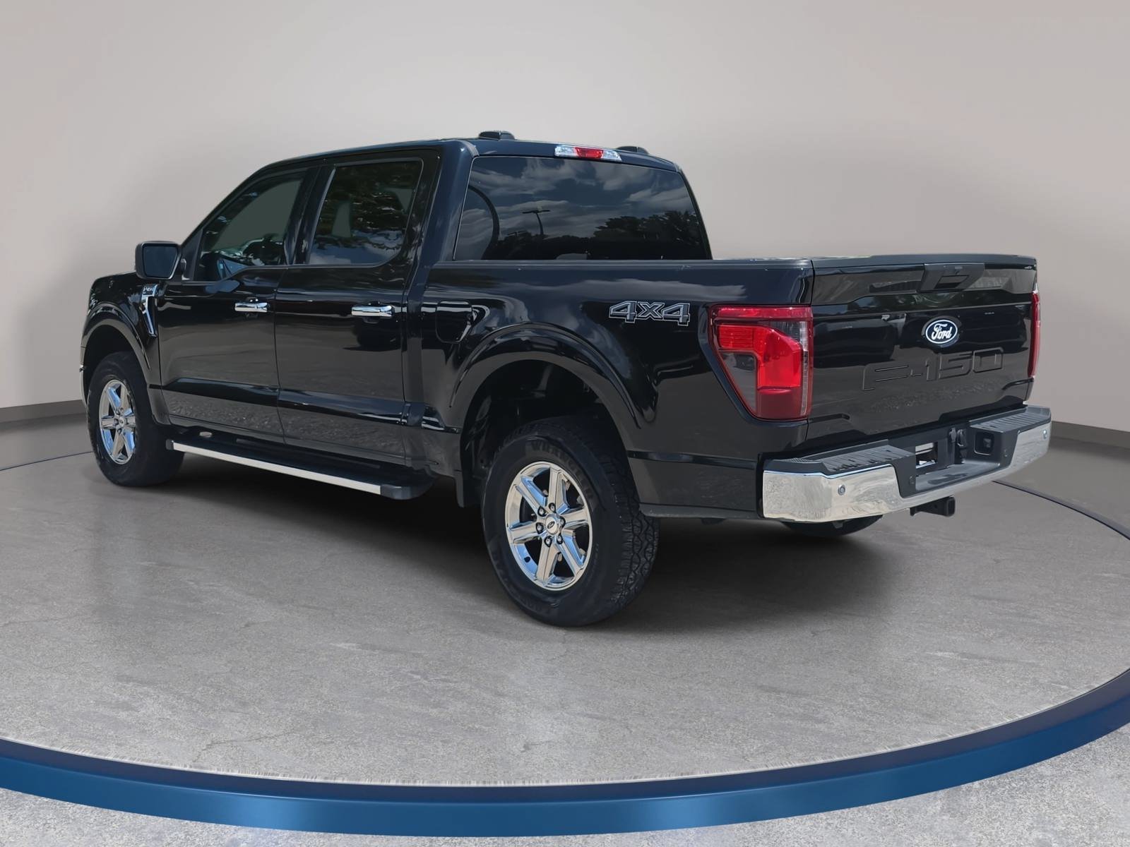 Used 2025 Ford F150 XLT w/ Equipment Group 301A Standard AWD/4WD image 7