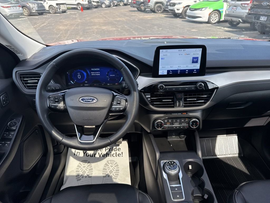 Used 2022 Ford Escape SEL w/ Technology Package FWD image 9