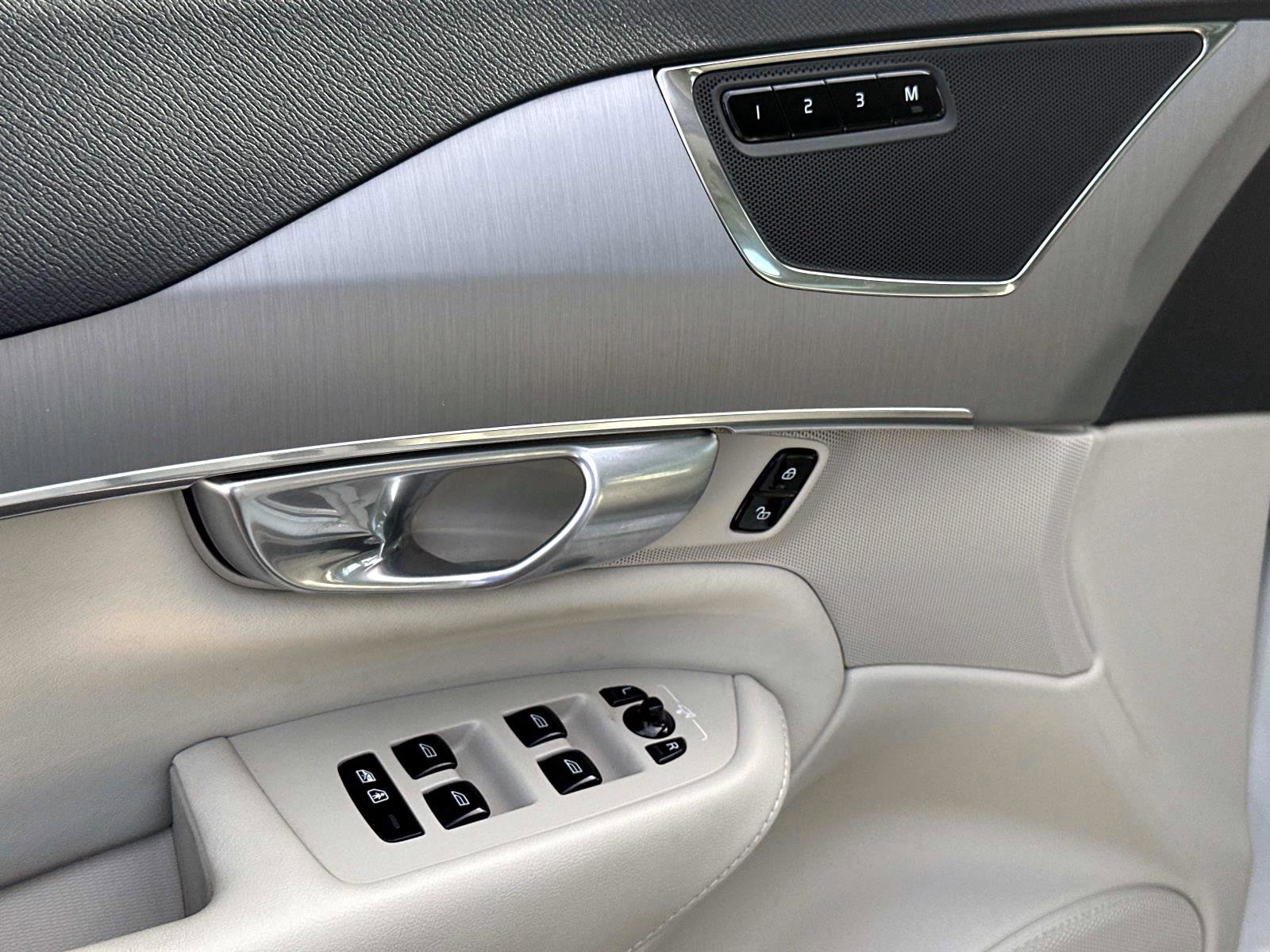 Certified 2024 Volvo XC90 B5 Core image 18
