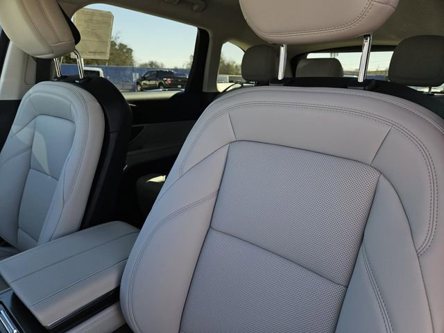 New 2026 Lincoln Nautilus Premier w/ Jet Appearance Package AWD/4WD image 20