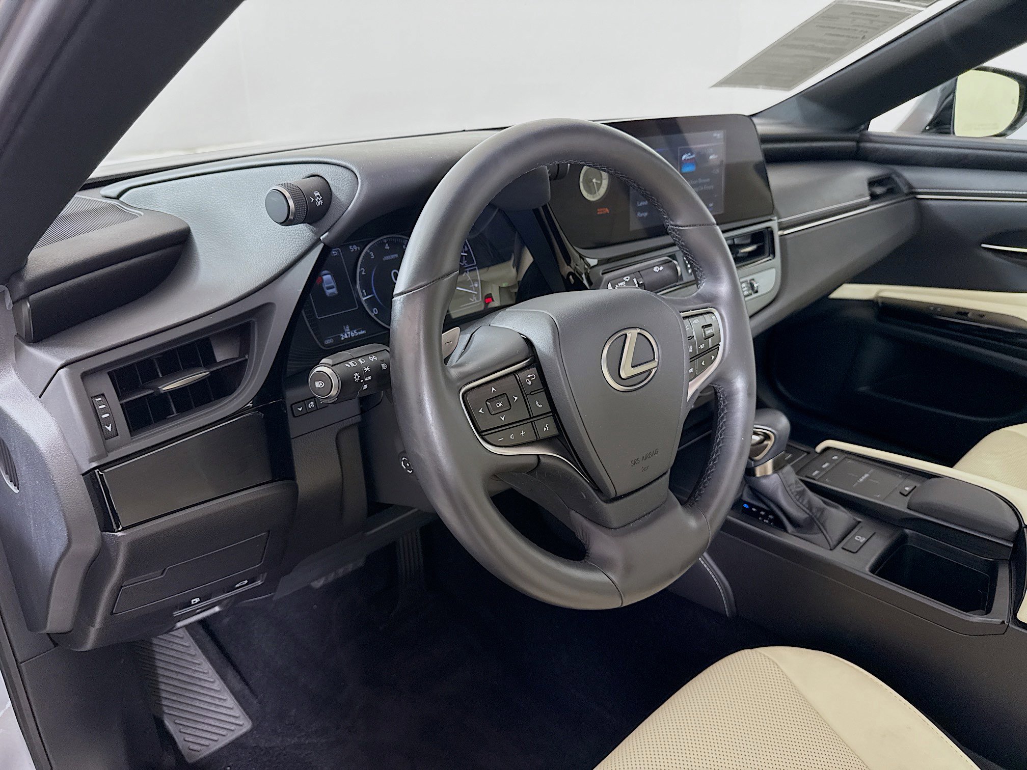 Certified 2022 Lexus ES 350 w/ Premium Package image 9