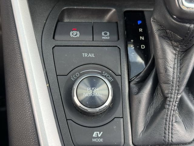Used 2022 Toyota RAV4 XSE AWD/4WD image 22