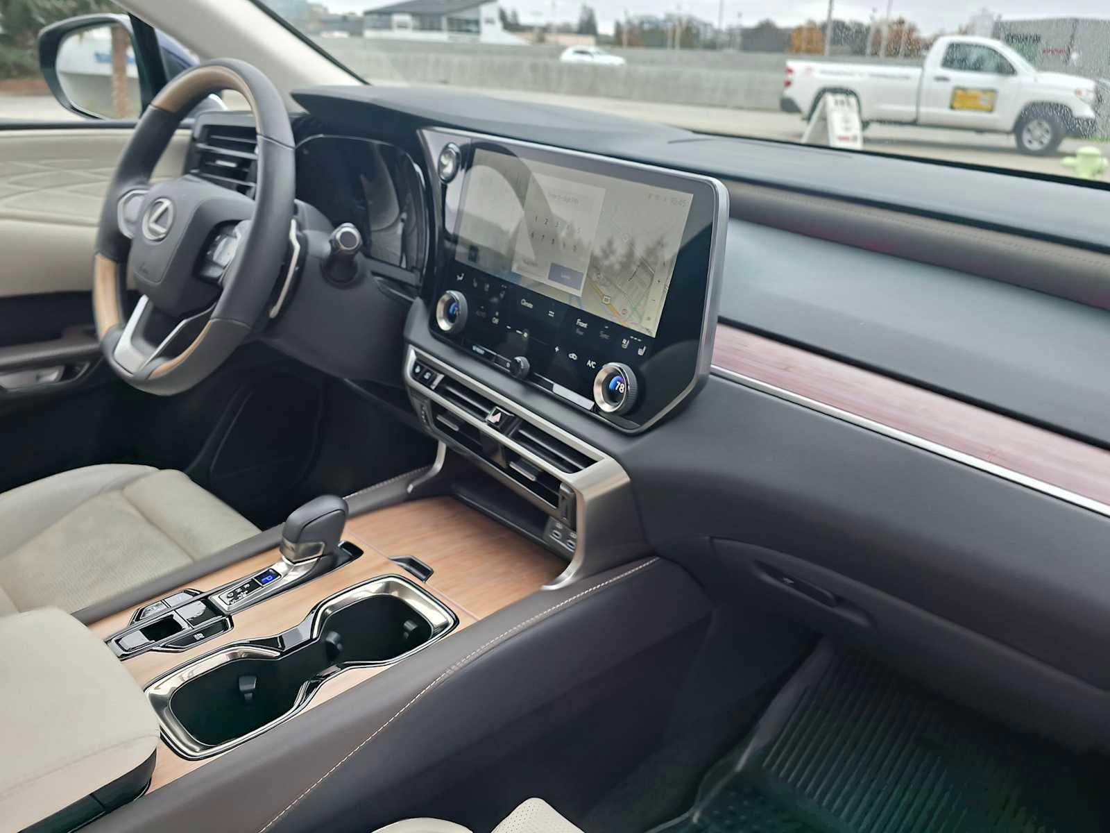 Used 2025 Lexus RX 350 image 12