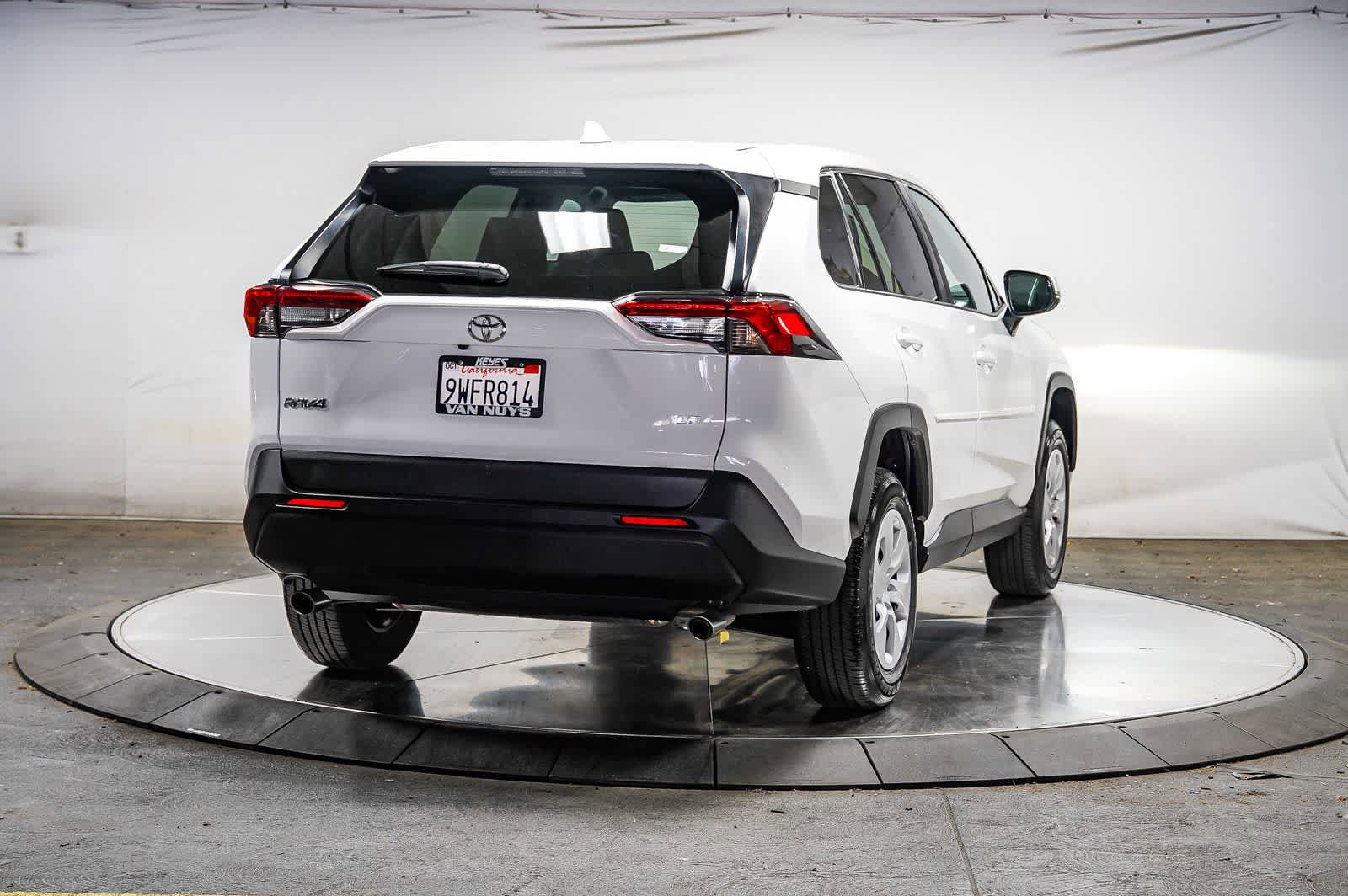 Certified 2025 Toyota RAV4 LE FWD image 5