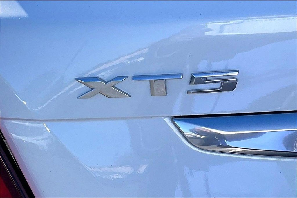 Certified 2022 Cadillac XT5 Premium Luxury image 24