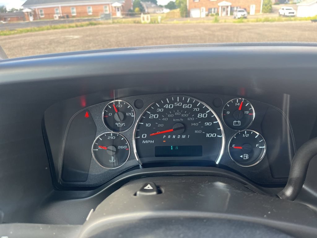 New 2025 Chevrolet Express 3500 Extended w/ Driver Convenience Package RWD image 15