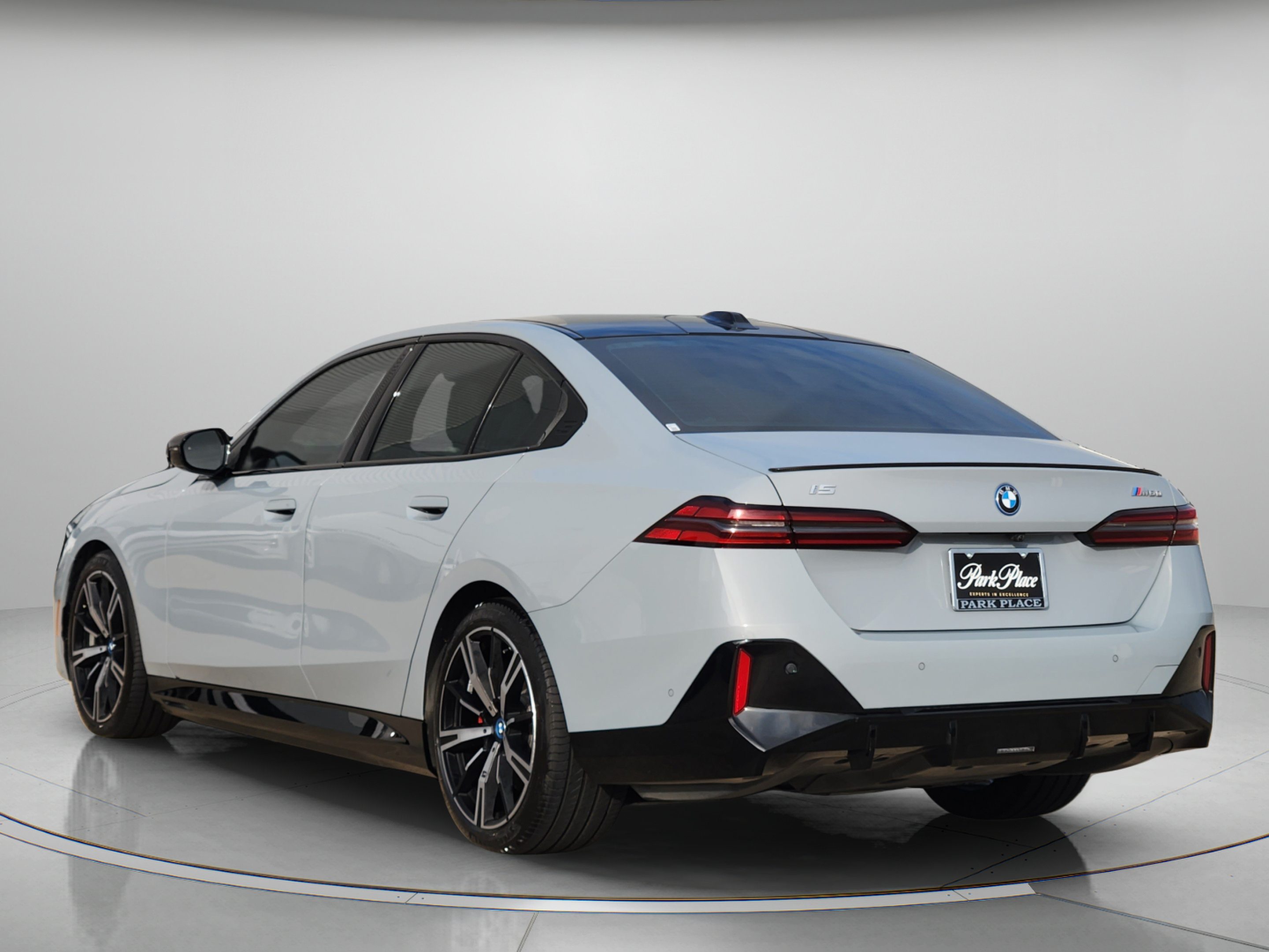 Used 2024 BMW i5 M60 w/ Executive Package AWD/4WD image 3