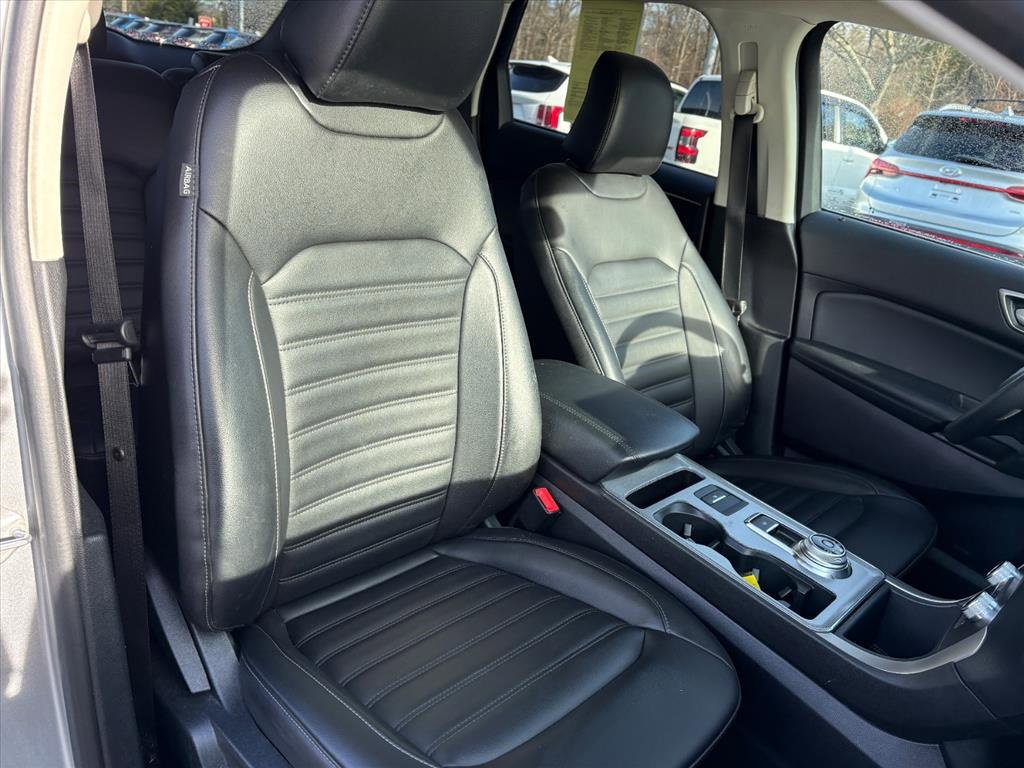Used 2021 Ford Edge SEL w/ Convenience Package image 18