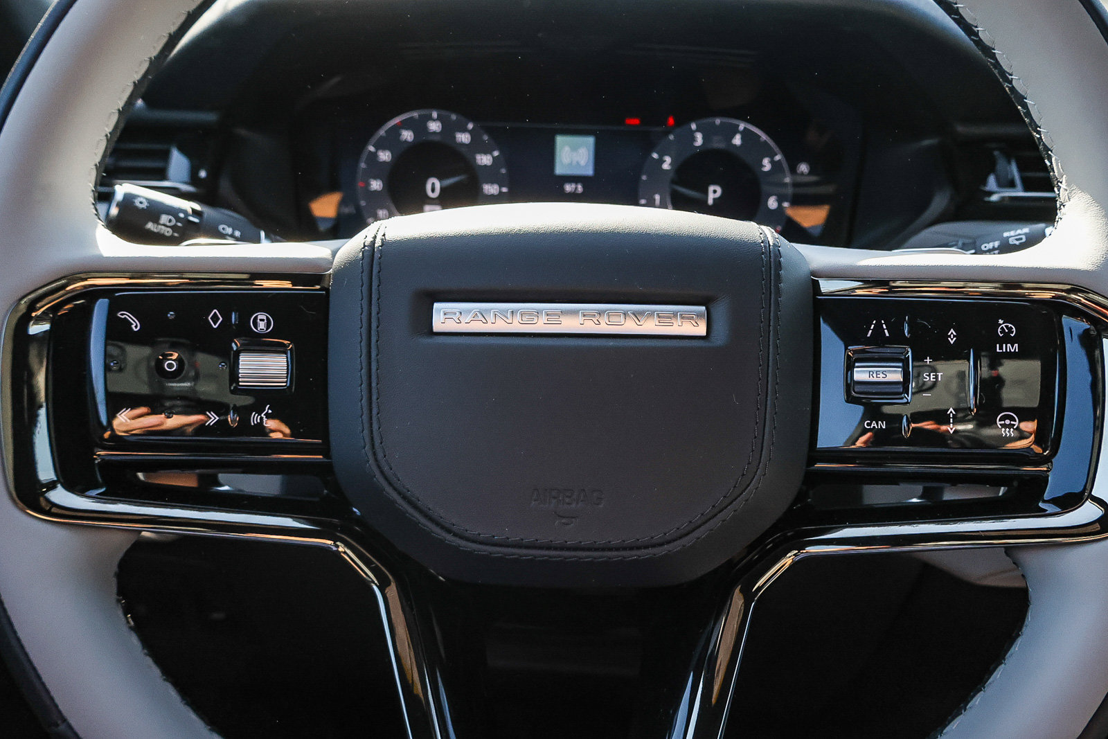 New 2026 Land Rover Range Rover Velar S AWD/4WD image 33