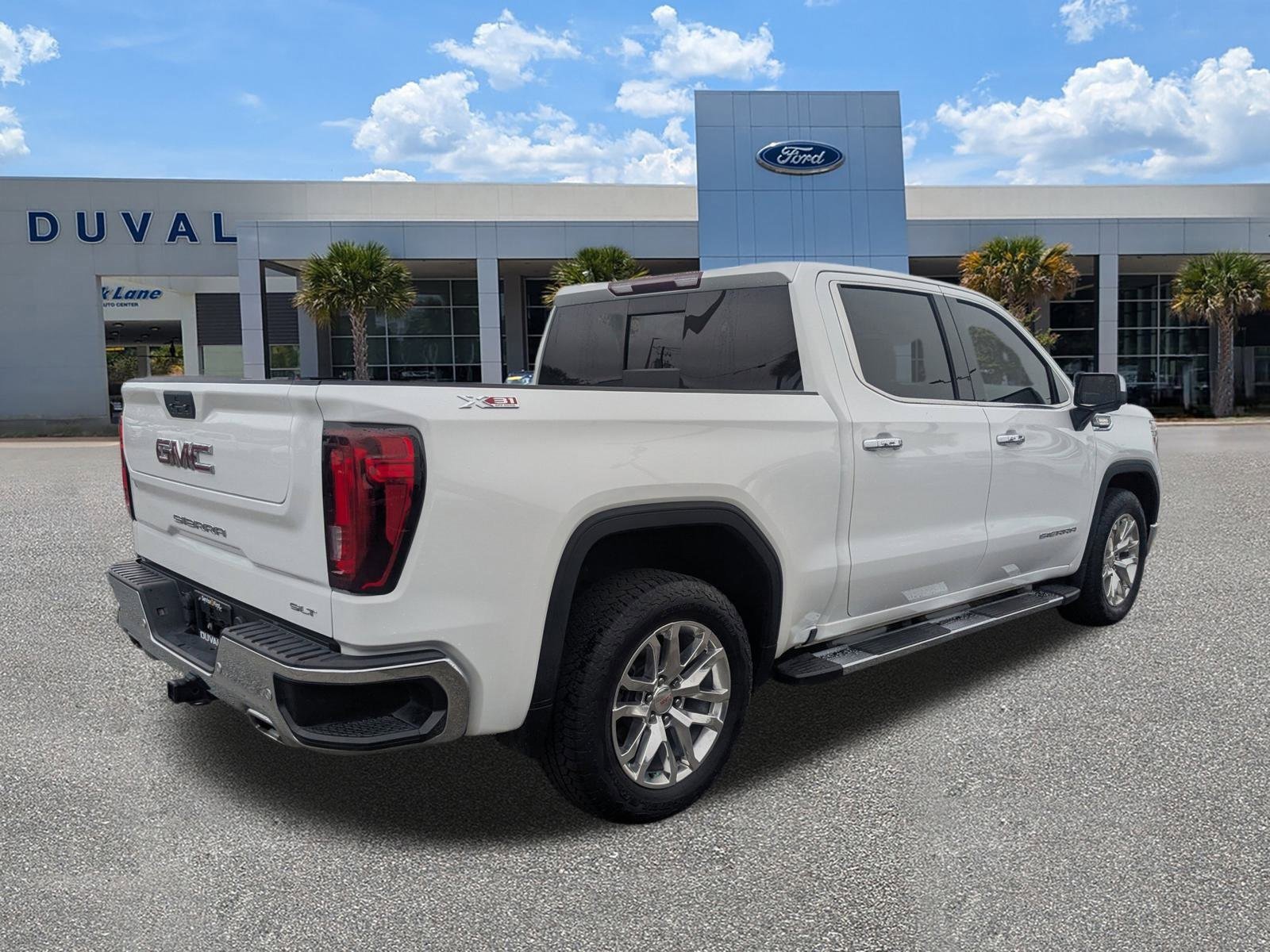 Used 2022 GMC Sierra 1500 SLT w/ SLT Premium Plus Package image 4