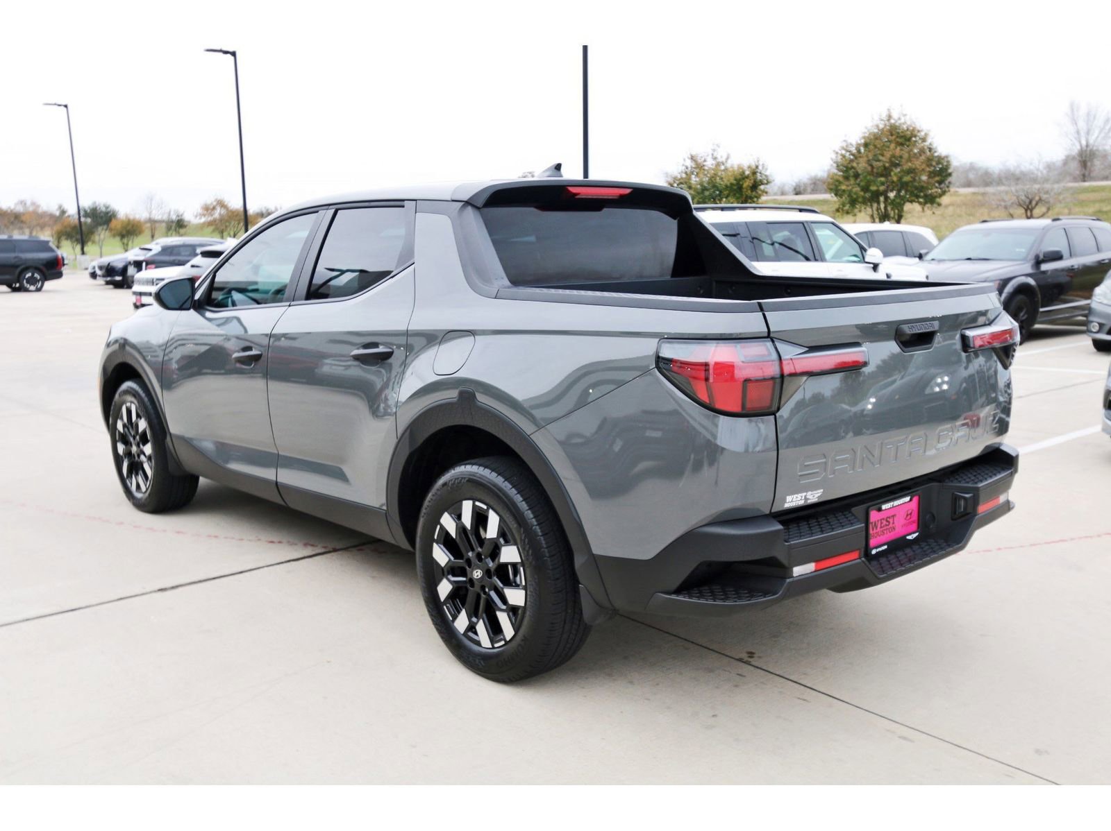 Certified 2025 Hyundai Santa Cruz SE image 6