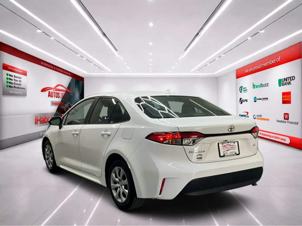 Used 2023 Toyota Corolla LE FWD image 5