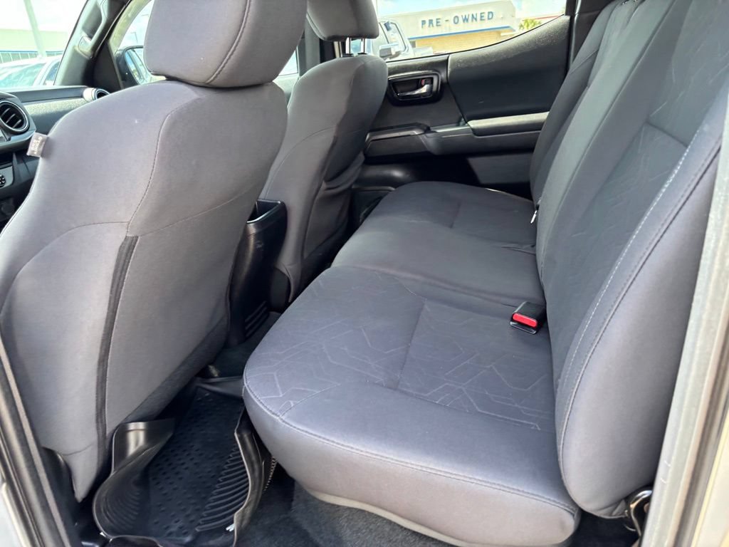 Used 2018 Toyota Tacoma TRD Sport RWD image 13