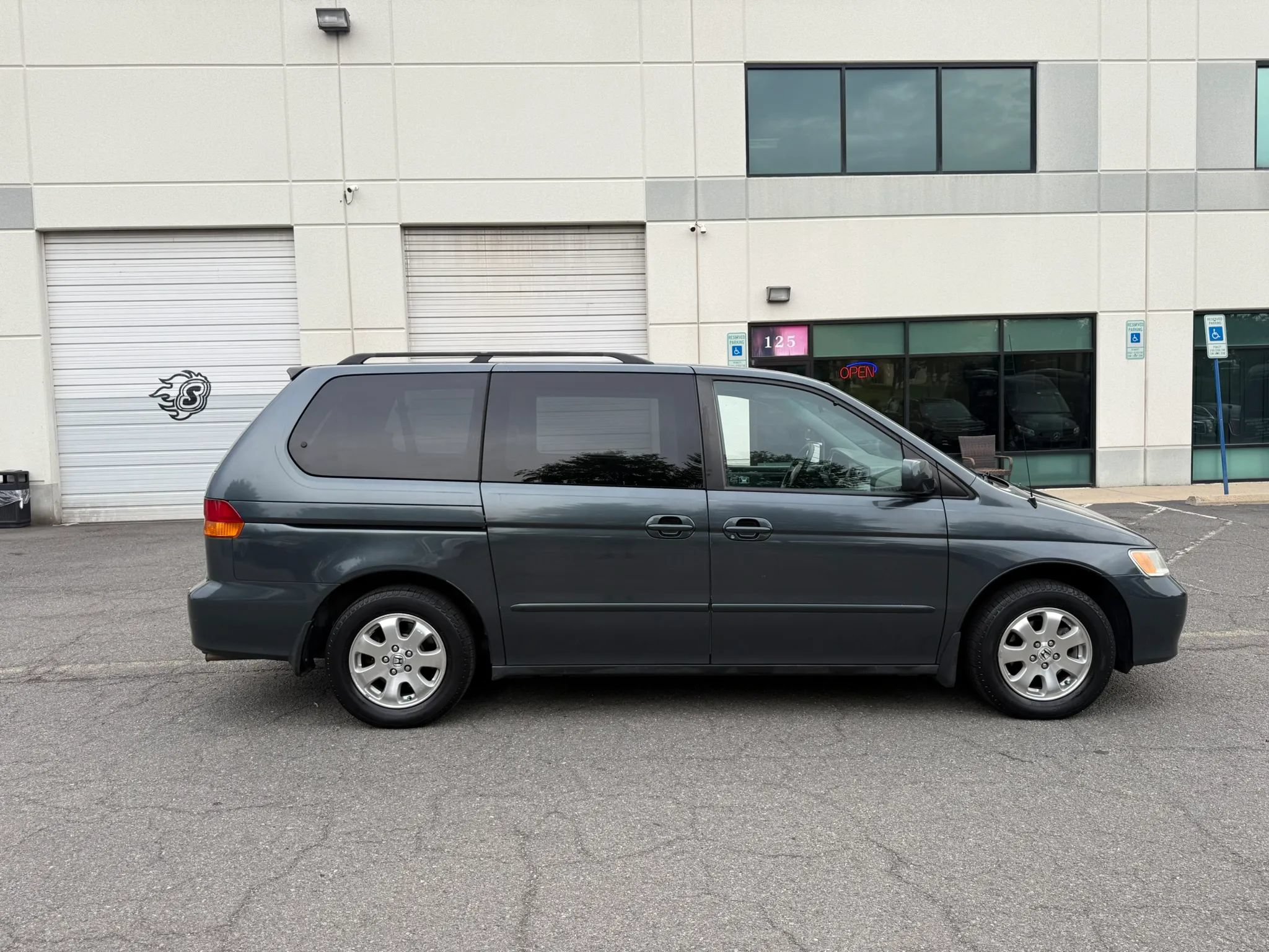 Used 2003 Honda Odyssey EX-L image 3