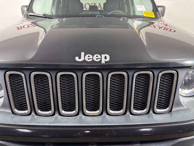 Used 2016 Jeep Renegade Sport w/ Power & Air Group FWD image 4