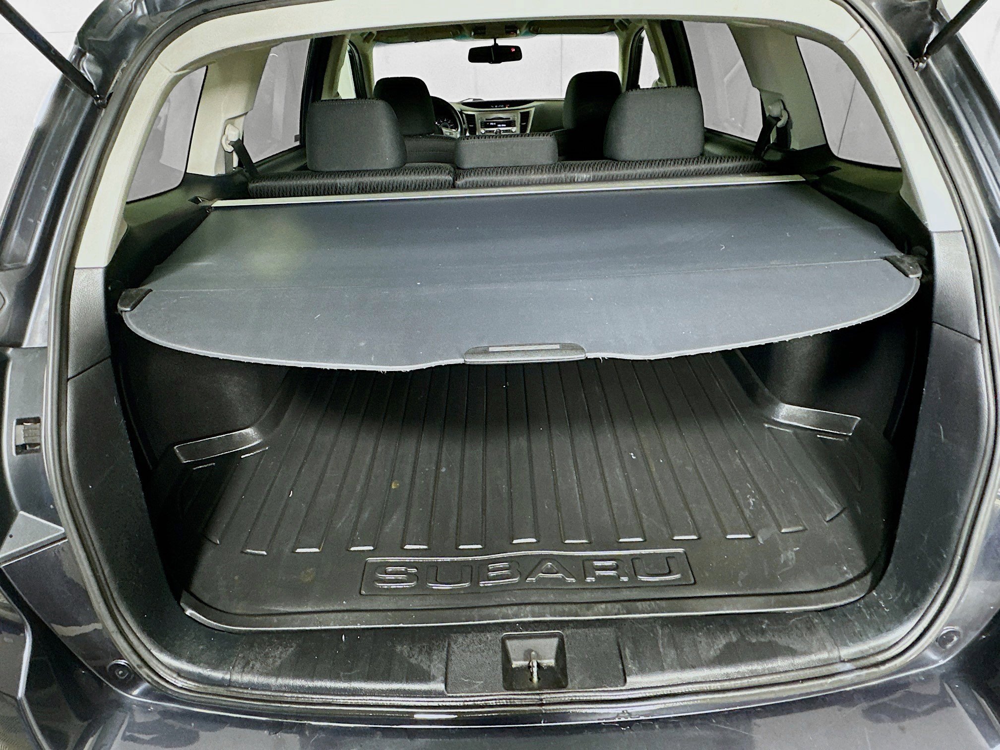 Used 2011 Subaru Outback 2.5i Premium w/ All-Weather Pkg image 25