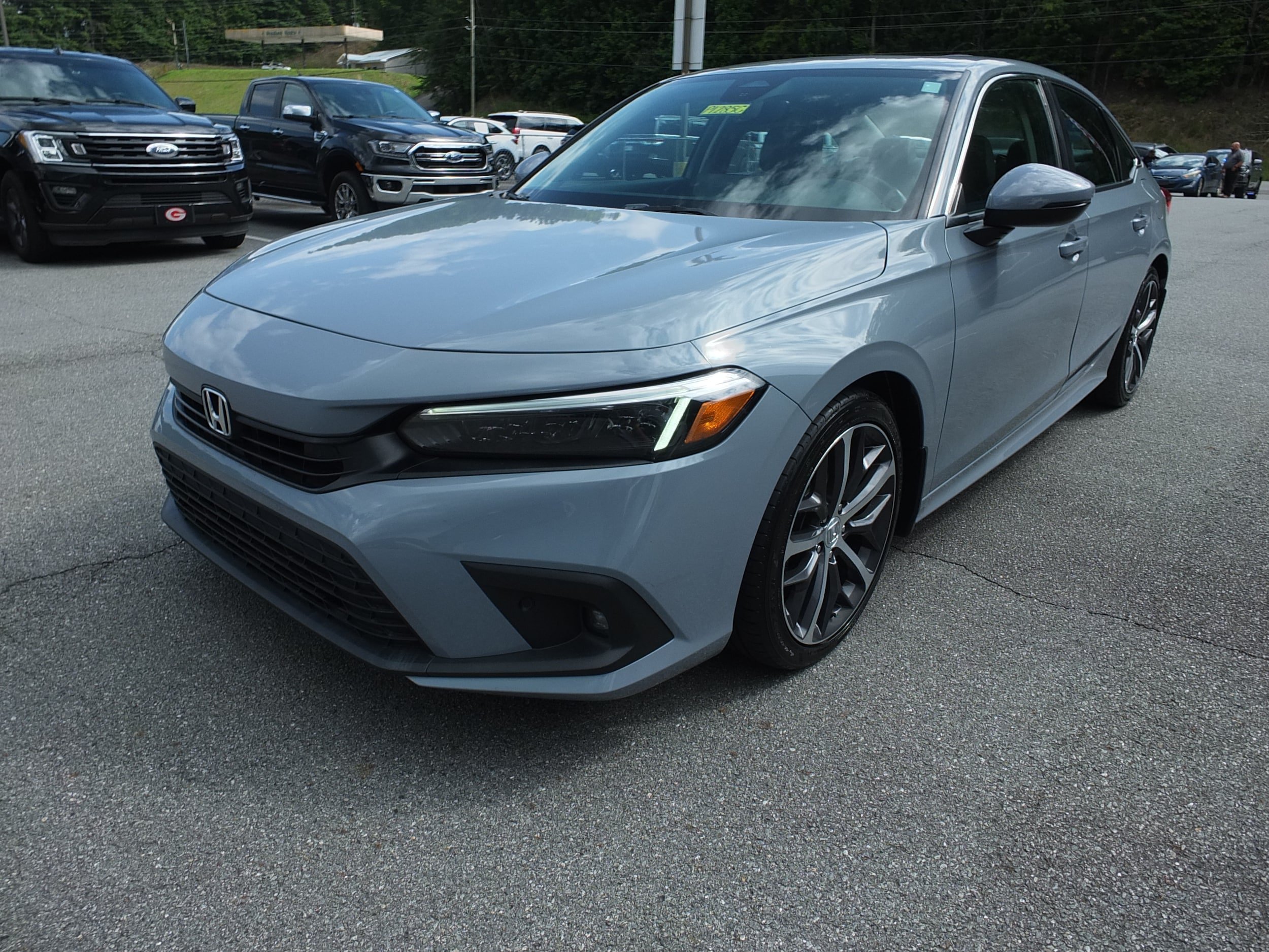 Used 2023 Honda Civic Touring image 7