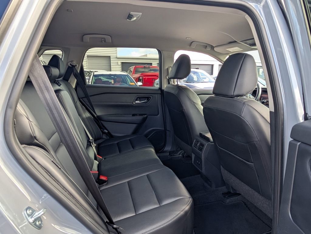Certified 2024 Nissan Rogue SL image 16