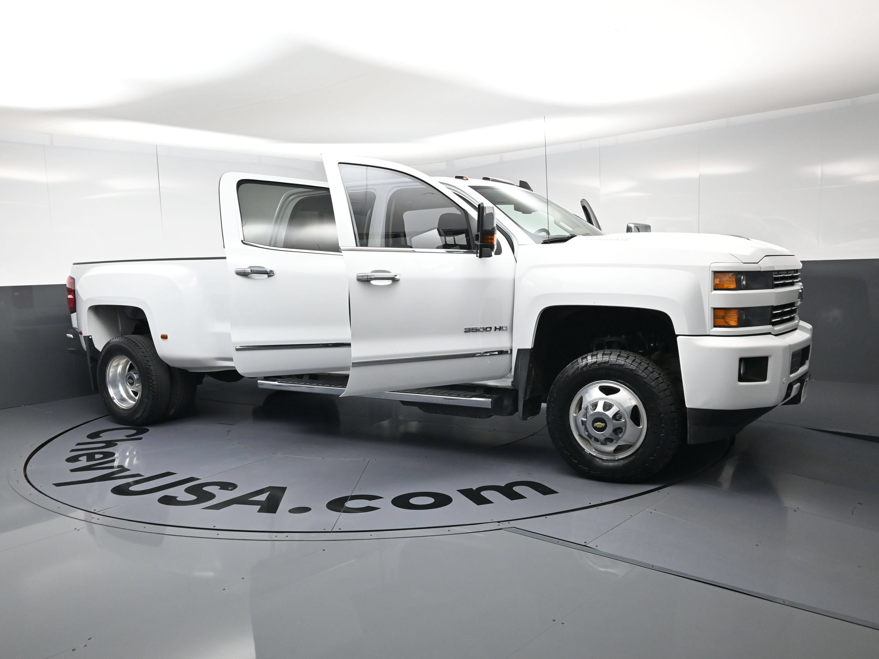 Used 2018 Chevrolet Silverado 3500 LTZ w/ Duramax Plus Package AWD/4WD image 26