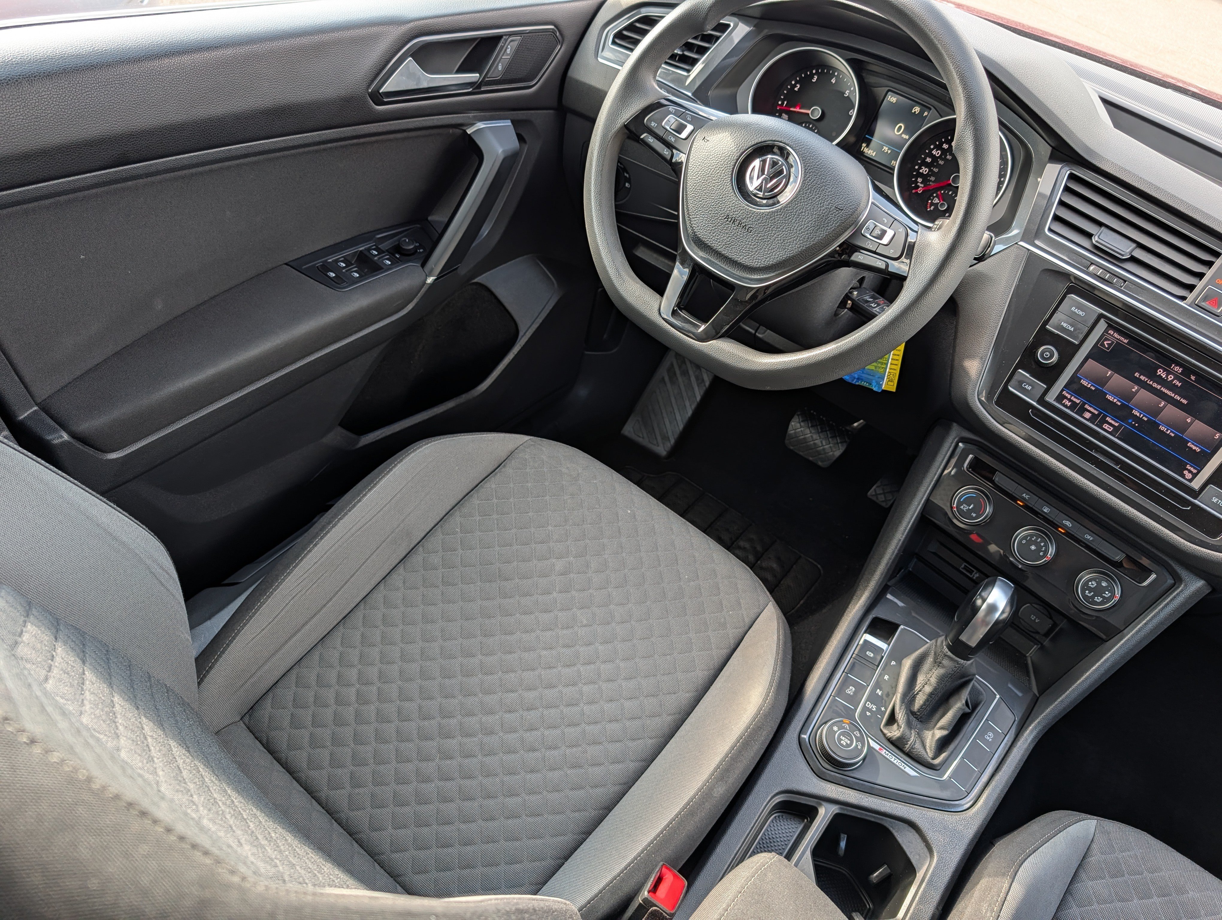 Used 2018 Volkswagen Tiguan S AWD/4WD image 9