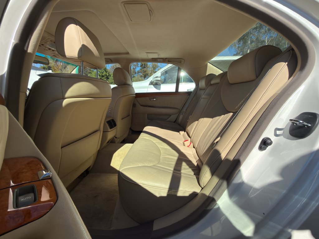 Used 2004 Lexus LS 430 RWD image 7