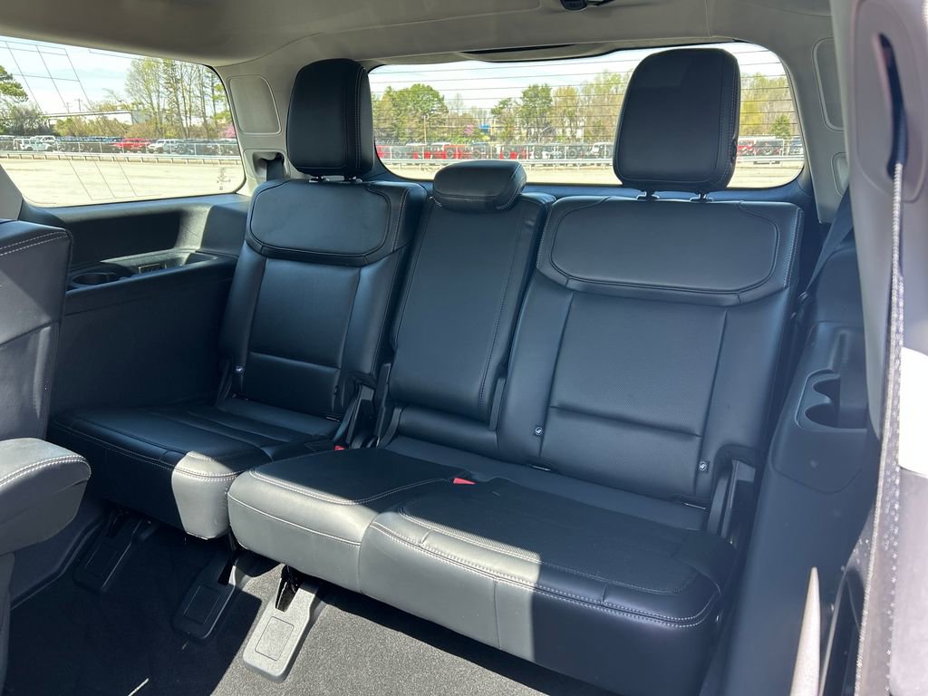 Used 2025 Ford Expedition Platinum AWD/4WD image 33
