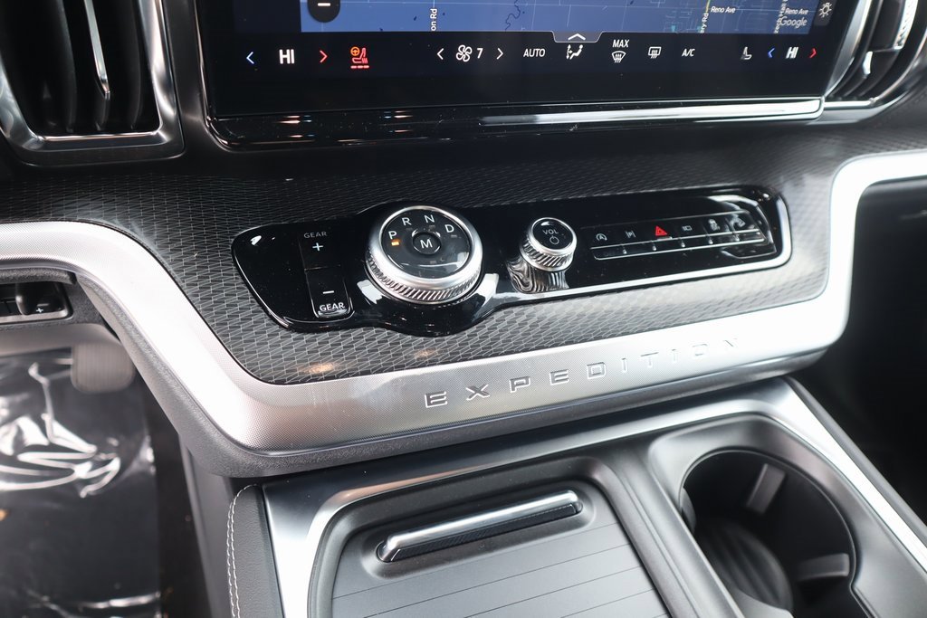 New 2026 Ford Expedition Platinum w/ Stealth Appearance Package image 8