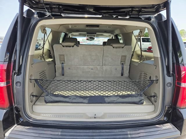 Used 2015 Chevrolet Suburban LT RWD image 13
