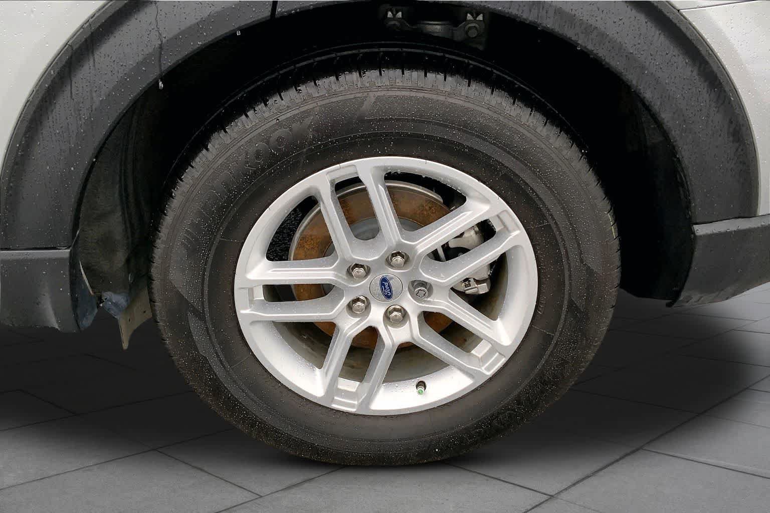 Certified 2025 Ford Explorer Active w/ Active Comfort Package RWD image 11