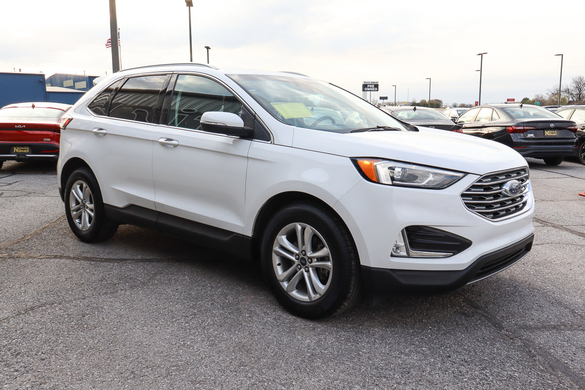 Used 2019 Ford Edge SEL w/ Equipment Group 201A image 3