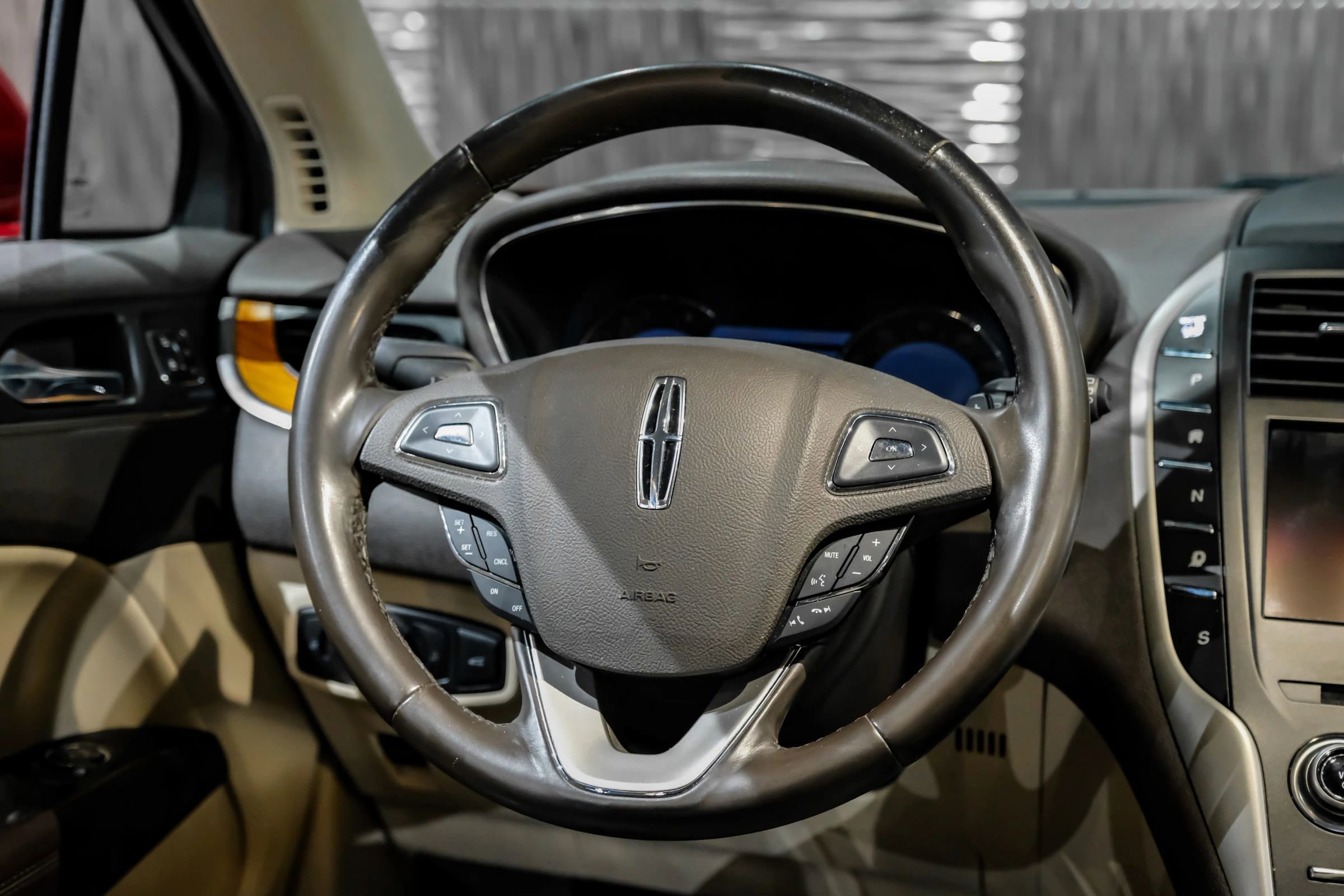 Used 2017 Lincoln MKC Select w/ Select Plus Package image 18