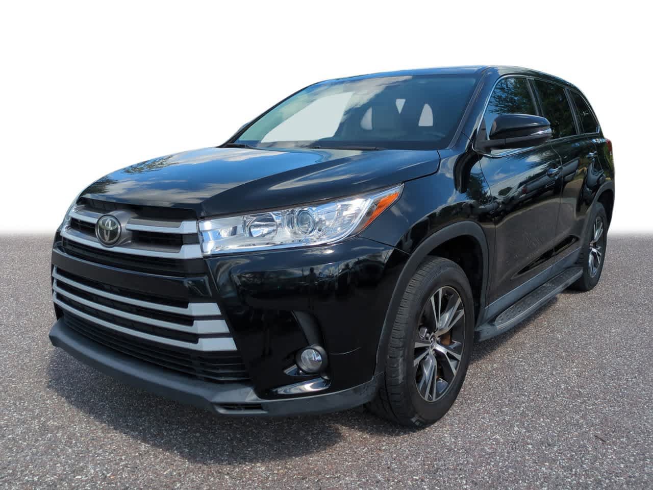 Certified 2019 Toyota Highlander Plus FWD image 1