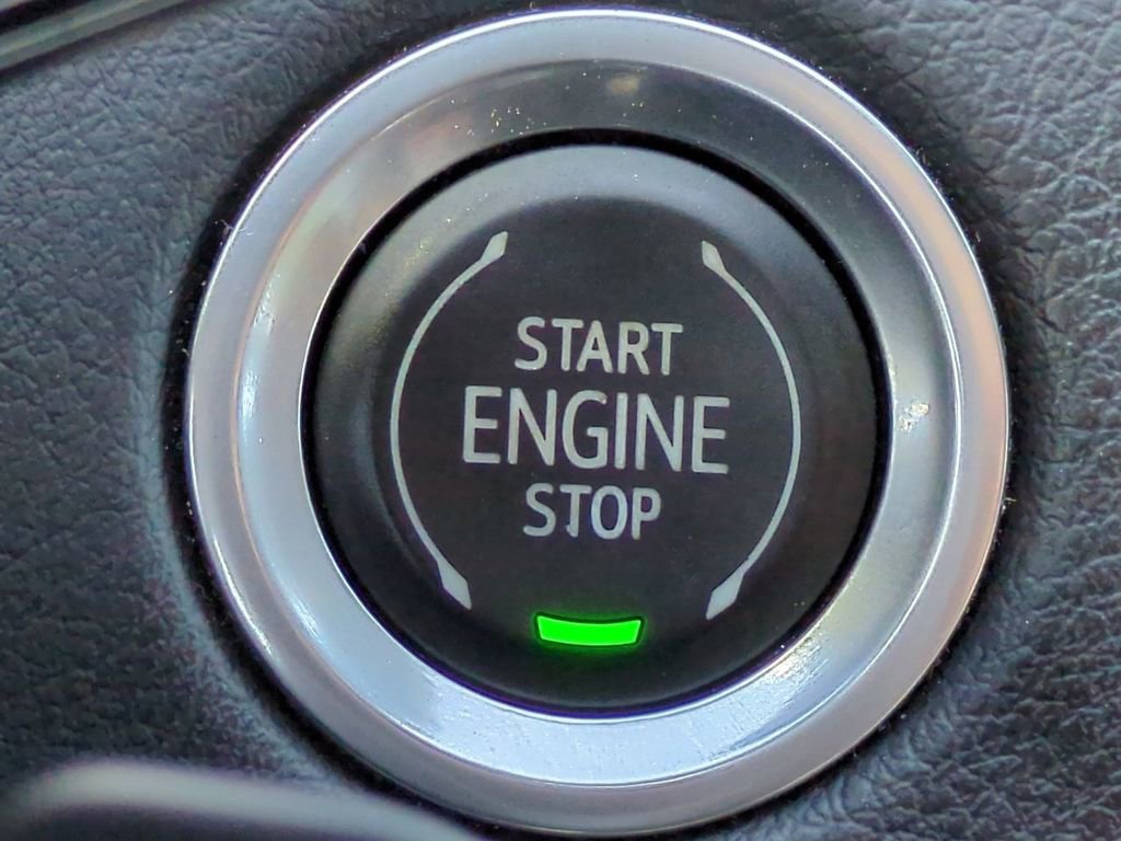 Used 2022 Cadillac XT4 Luxury w/ Driver Awareness Package image 26