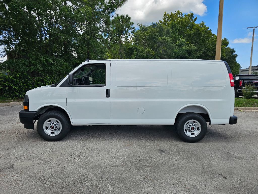 New 2025 GMC Savana 2500 w/ Driver Convenience Package RWD image 2