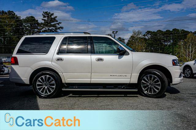 Used 2016 Lincoln Navigator Select image 2