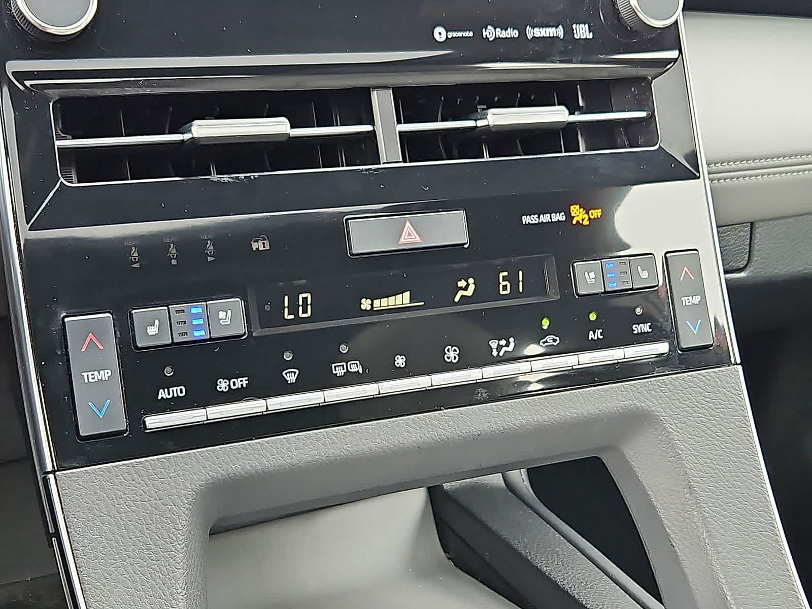 Used 2020 Toyota Avalon Limited FWD image 24