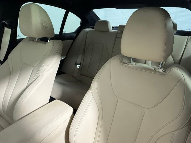 Used 2021 BMW 330i Sedan w/ Parking Assistance Package RWD image 31