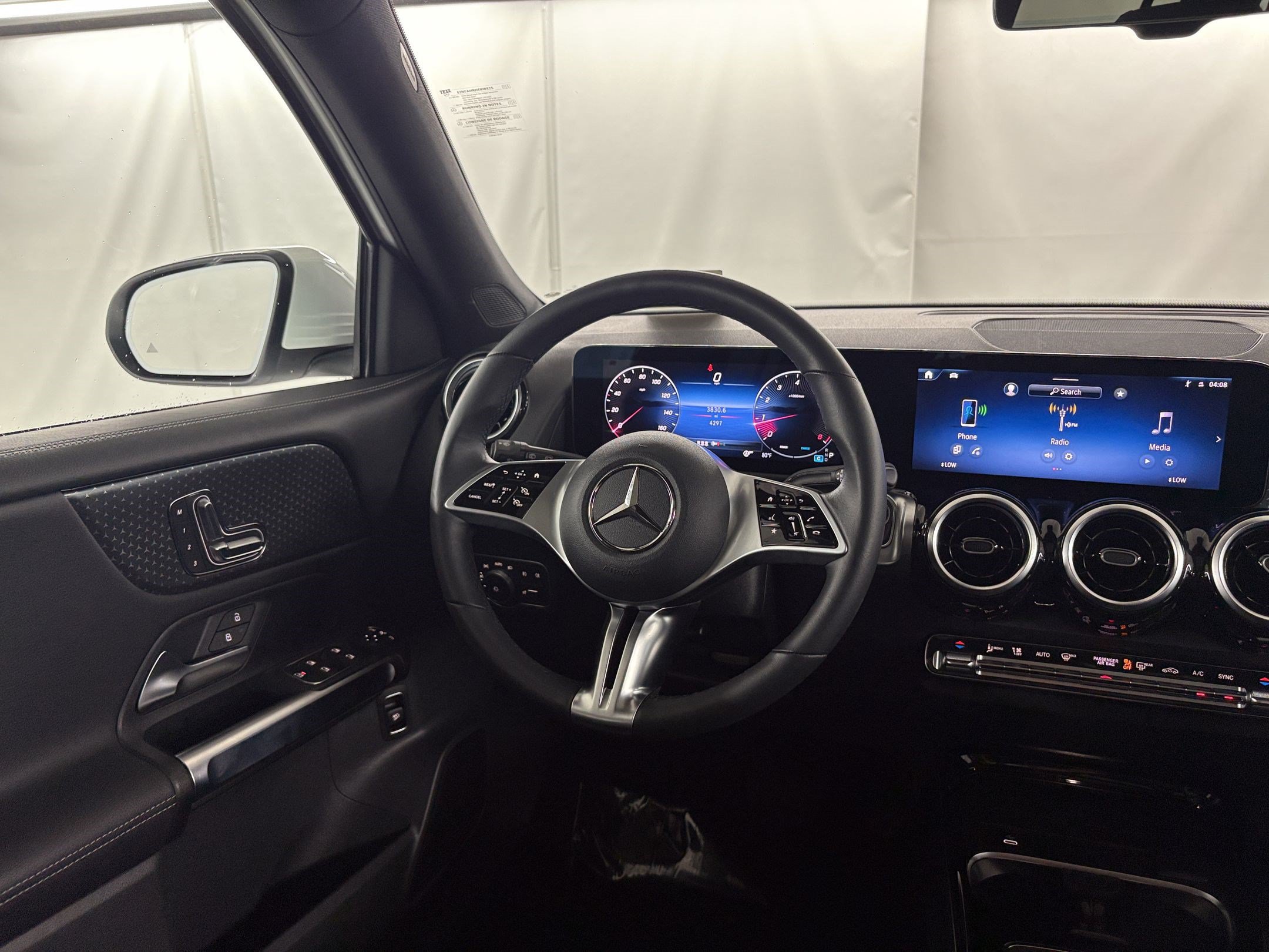 Certified 2026 Mercedes-Benz GLB 250 image 40