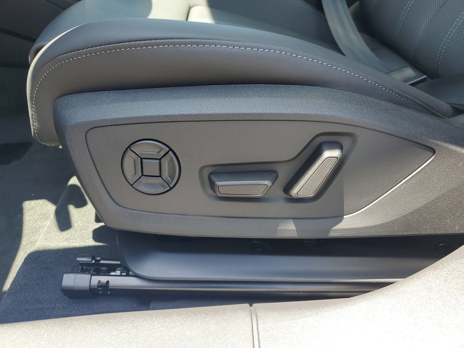 New 2027 Audi A6 e-tron Premium Plus AWD/4WD image 22