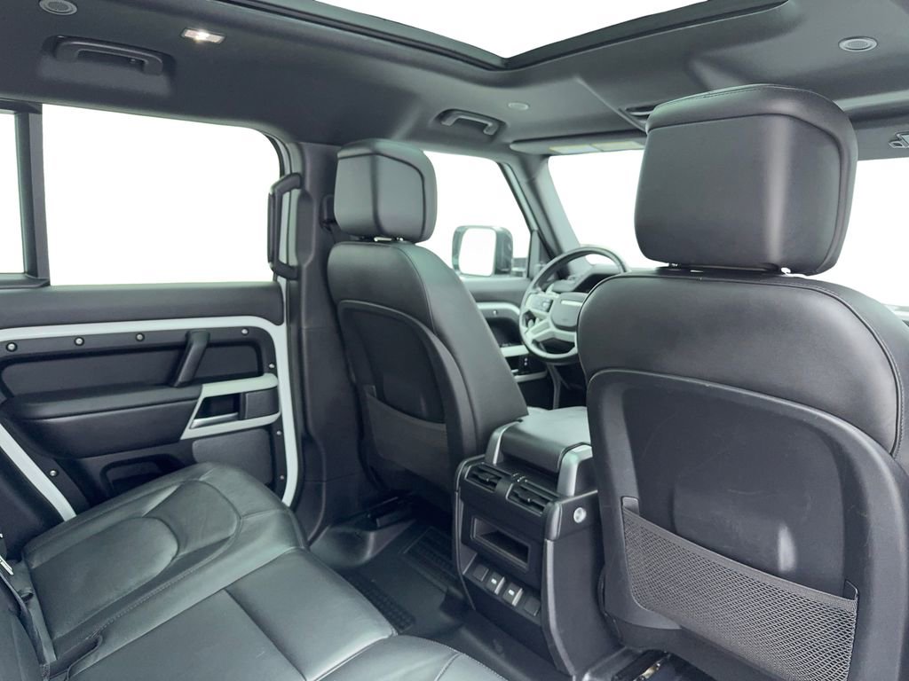 Used 2024 Land Rover Defender 110 S image 50