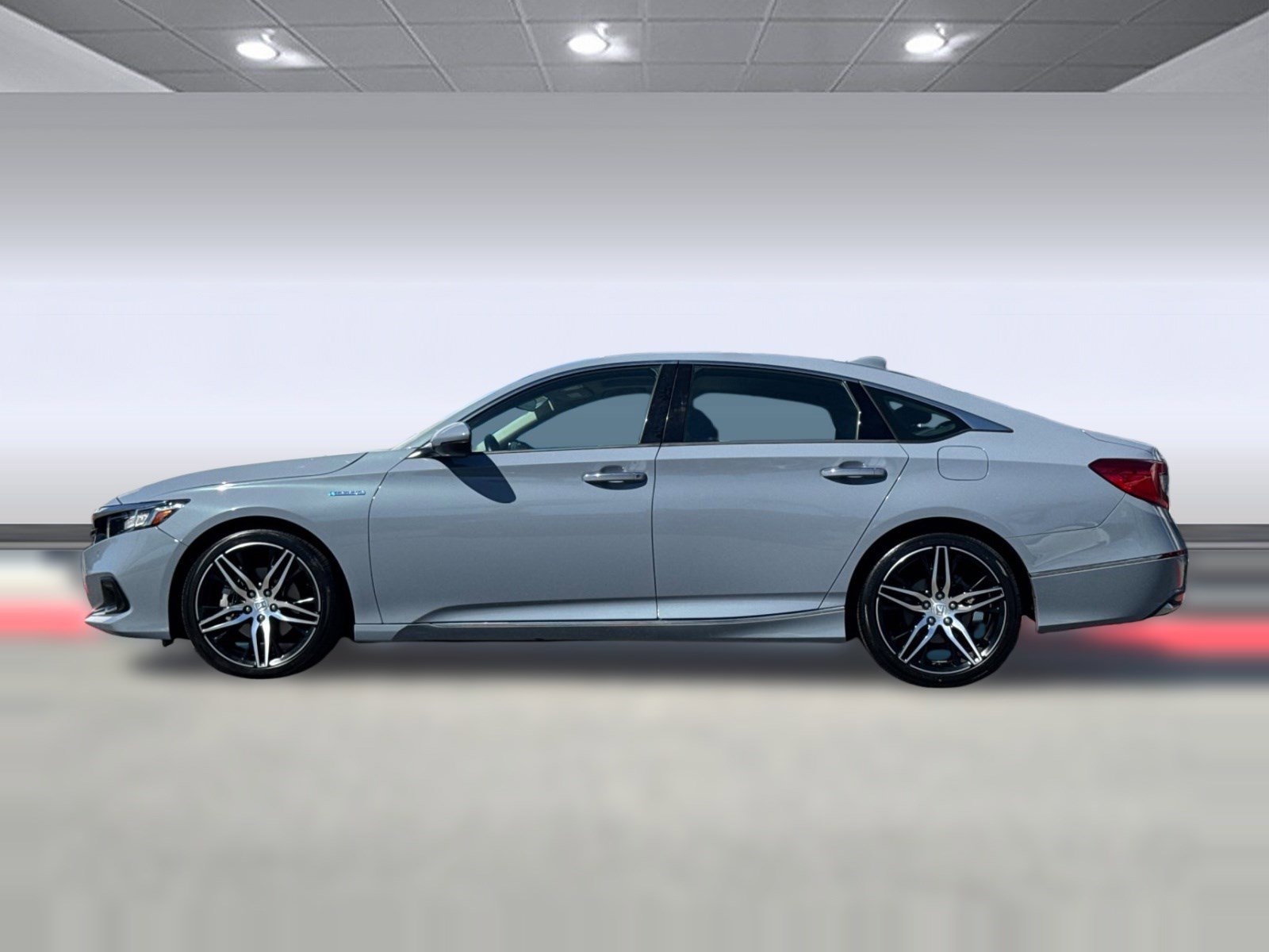 Used 2021 Honda Accord Touring image 2