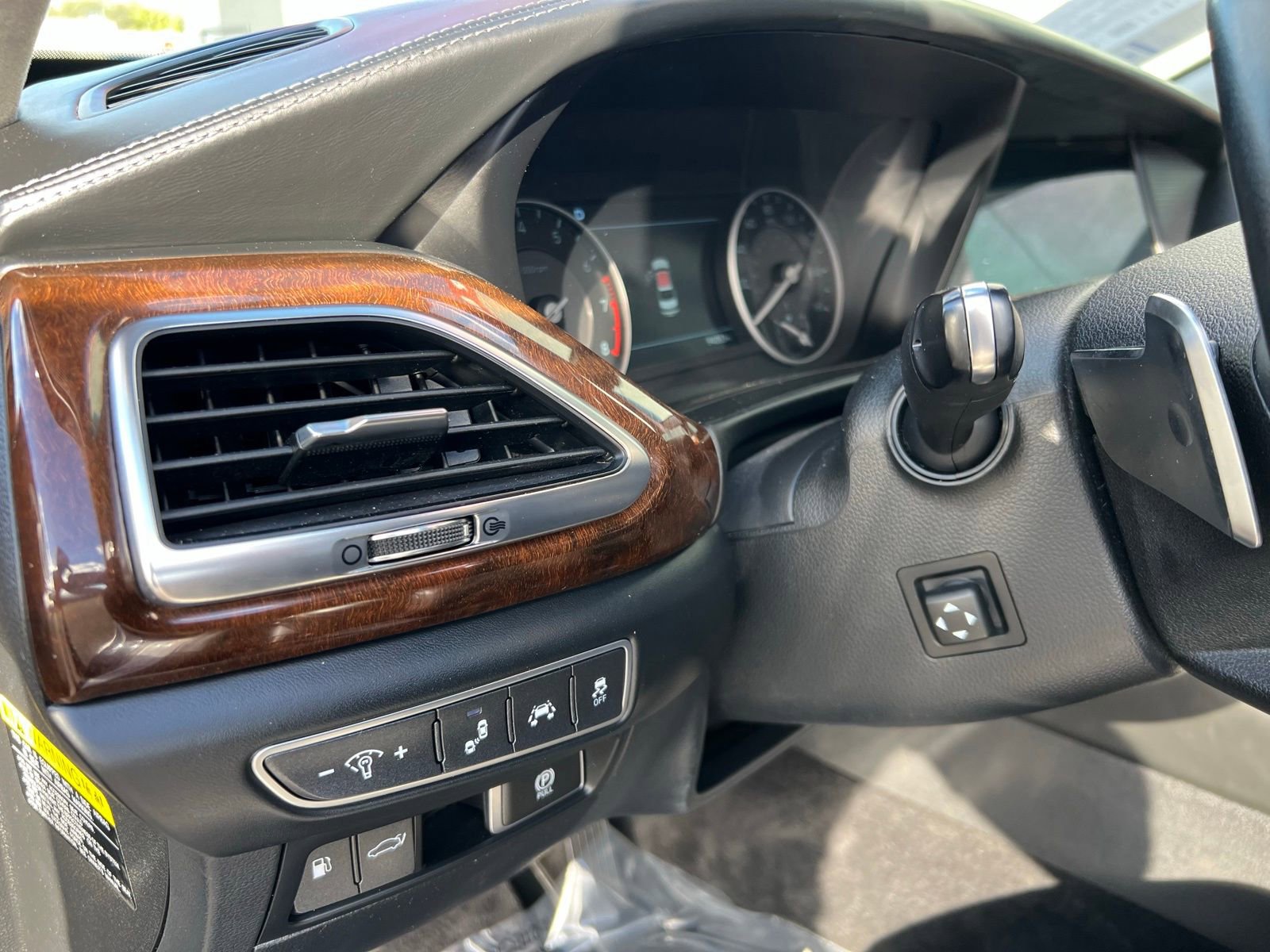 Used 2018 Genesis G90 5.0 Ultimate RWD image 30