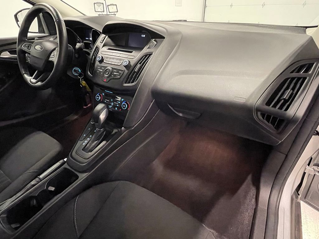 Used 2017 Ford Focus SE image 25