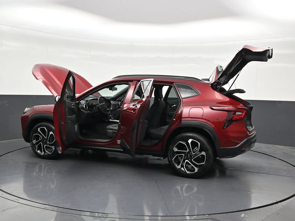 Used 2024 Chevrolet Trax RS FWD image 36