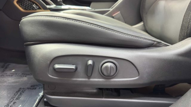 Used 2022 Chevrolet TrailBlazer ACTIV w/ Sun and Liftgate Package FWD image 22
